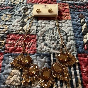 Get ready for your holiday parties with this beautiful statement necklace. 🎄🎅